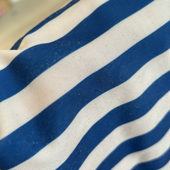 Tea Collection Rash Guard - Picture 7 of 9